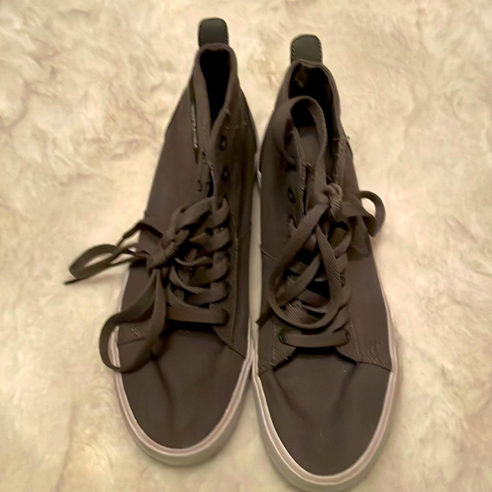 Supra sneakers on gray